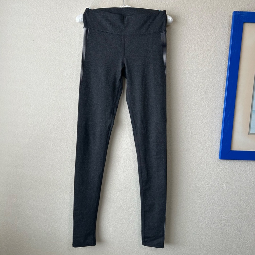 Leggings Long Gray Merle White Stripe Accent on Hips Pocket by Fabletics Size XS - Picture 13 of 13